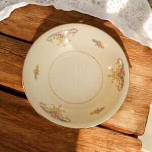 Homer Laughlin Eggshell Nautilus E49N5 Fruit Bowl Floral Gold Trim Vintage USA